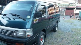 2005 Toyota Hi ace super custom van FOR SALE