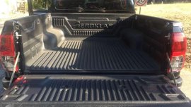 2016 Toyota Hilux 2.8g (4x4) 974km only