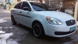 2010 Hyundai Accent MT White For Sale 