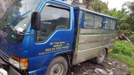 Like new Isuzu Elf for sale