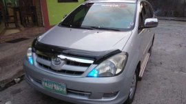 TOYOTA Innova g variant