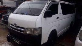 2005 Toyota Hiace commuter for sale