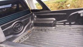 TOYOTA Hilux 2012 G manual 4x2 all power 685k. Rush