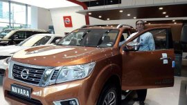 2018 Nissan Navara 2.5 L Manual MT Automatic At