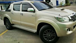 Toyota Hilux G manual 4x2 topoftheline 2014model