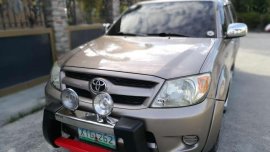 Toyota Hilux E MT 2005 Beige Pickup For Sale 