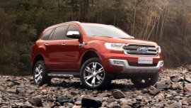 Ford Everest Ambiente 4x2 MT 2018