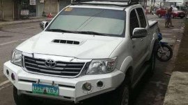 Well-kept Toyota Hilux 2.5G 2013 for sale