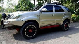 3.0 V Toyota Fortuner 2007 4X4 turbo diesel