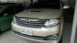 Well-maintained Toyota Fortuner 2015 AT for sale 