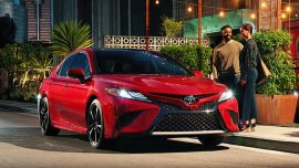 Toyota Camry 2018 brief review: Pros & Cons, Price & Buying advice