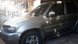 Barely used Ford Escape 2004 for sale