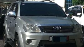 Toyota Fortuner G 2005 AT Silver For Sale 