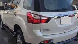 FOR SALE Isuzu Mux 2015 Ls-A 2.5 diesel
