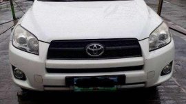 Toyota Rav4 2.4L 4x2 AT White SUV For Sale 