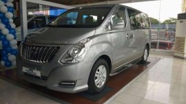 Hyundai Grand Starex PLATINUM Silver For Sale 