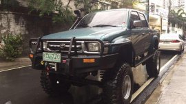Toyota Hilux 2000 For Sale