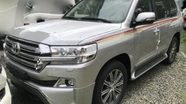 TOYOTA LAND CRUISER LC200 PLATINUM V8 AT 2018 For Sale 