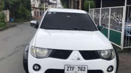 2009 Mitsubishi Strada White Pickup For Sale 
