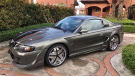 Like new Ford Mustang for sale