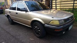 Toyota corolla xL 5 smallbody Golden For Sale 