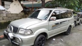 Toyota revo vx200 Silver For Sale 