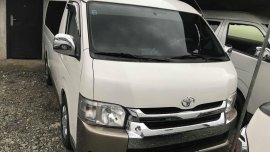 Toyota Hi-Ace  GL Grandia Manual Diesel 2011 for sale 