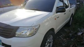 Toyota hilux 2013 J for sale