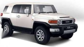 FJ Cruiser White on hand for sale