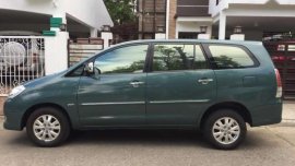 Toyota Innova G.  2011 model matic gas