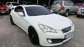 2010 Hyundai Genesis AT White For Sale 