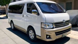2013 Toyota Hi ace Super Grandia