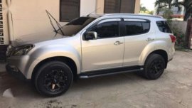 Good as Brand New Isuzu Mux 3.0 2017 for sale 