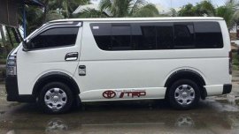2013 Toyota Hi ace commuter. No scratches No dents. Private used.