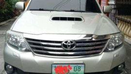 SELLING TOYOTA Fortuner 2013 model