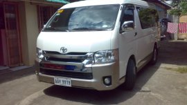 2014 Toyota GL Grandia 2.5L White For Sale 