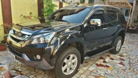 SELLING Isuzu Mu-x LS-A manual 2017
