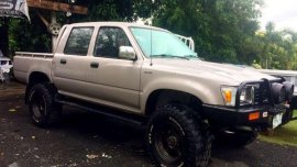 Toyota Hilux ln106 4x4 FOR SALE