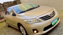 2013 Toyota Corolla ALTIS G MT Fuel Efficient First Own
