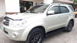 Toyota Fortuner V 2010 model 4x4 