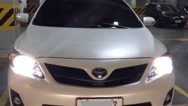 2012 TOYOTA Altis Pearl white 2.0 V Top of the Line