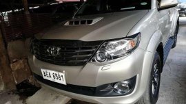 SELLING Toyota Fortuner V 2014 matic