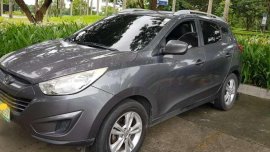 Hyundai Tucson 2011 model gas manual
