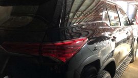 2016 Toyota Fortuner 2.4 G 4x2 Diesel Black Newlook Automatic