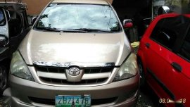 Toyota Innova g top of the line 2006 gas manual