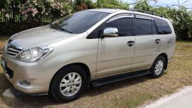 Toyota Innova G 2010 FOR SALE