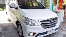 Toyota Innova V "Top of the line" 2014