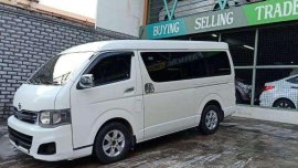 2011 Toyota Hi-Ace Super Grandia A/T White