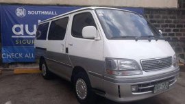 1996 Toyota Hiace 2.5L Manual Trasnmission Diesel
