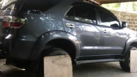 SELLING Toyota Fortuner AT